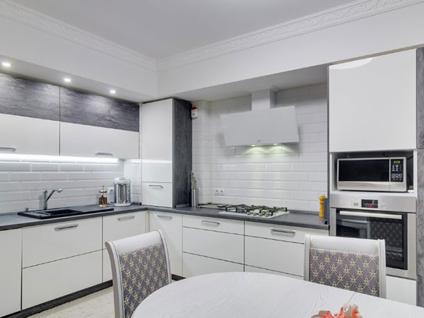 Как выбрать угловую кухню – особенности дизайна