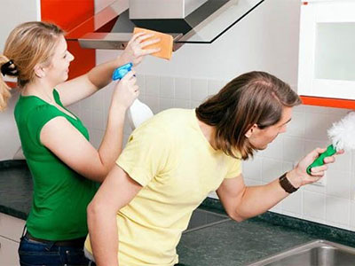 Чистка глянцевой кухни — чем помыть без разводов?