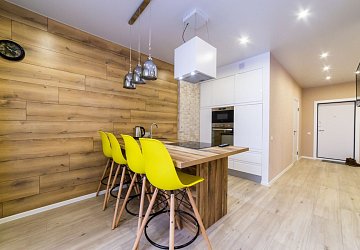 Прямая кухня модерн с островом эмаль/МДФ