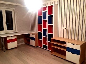 Детская комната, стол со стелажами и тумбой ТВ1
