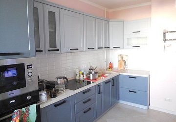 Угловая кухня неоклассика массив ясеня Т537 РК180502