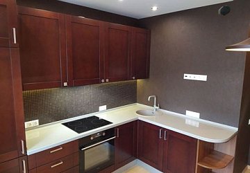 Угловая кухня неоклассика Массив ольхи РК200203