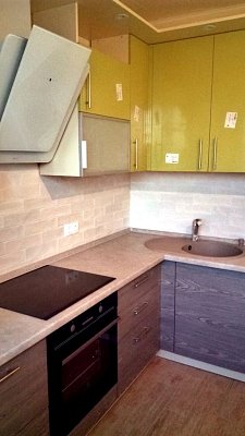 П-образная кухня модерн Васаби пластик/МДФ/ЛДСП РБ180601