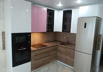 Угловая кухня модерн Egger пластик/эмаль/МДФ ИЛ190103