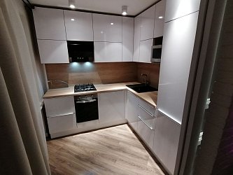 Угловая кухня модерн пластик HPL снежный F0949 GLS глянцевая ЛН2002051