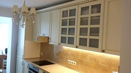 Прямая кухня классика Массив ясеня 385 см1