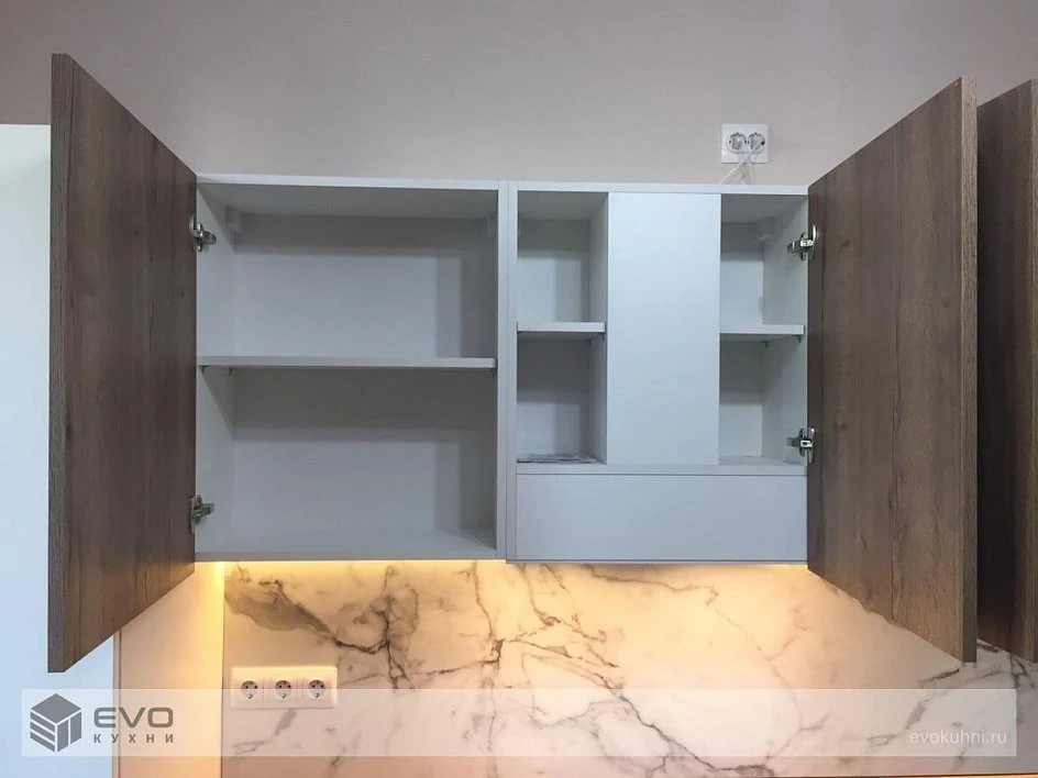 Кухня Egger дуб Галифакс табак / МДФ ПВХ Айвори Софт Тач ЛМ200501 (фото 7)