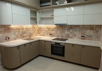 Кухня угловая глянцевая МДФ ЛН201204