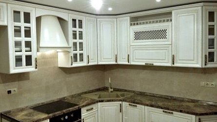 Углова кухня классика Массив ясеня1
