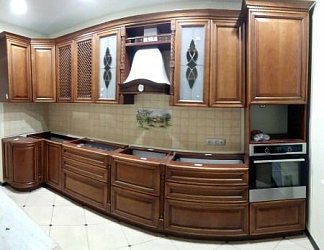 Угловая кухня с радиусными фасадами прованс Массив ольхи1