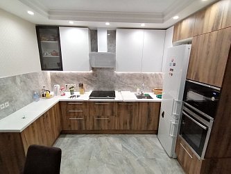 Кухня Аделькрайс Luna LN-01 Айсберг / Тимбер Атик H1400 ST36 РК2006041