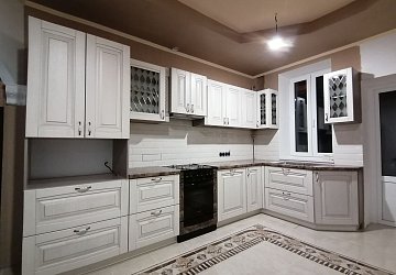 Кухня Т 504/122 массив ясень NCS S 1005-Y50R патина шампань МШ200801