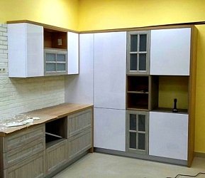 Угловая кухня неоклассика Марсель эмаль/пленка/МДФ 300х220 см1