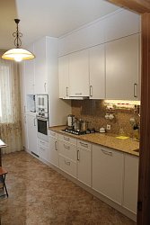 Прямая кухня модерн фасад Хаген RAL9003 матовая РС200304П1