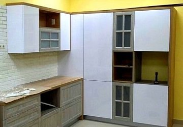 Угловая кухня неоклассика Марсель эмаль/пленка/МДФ 300х220 см