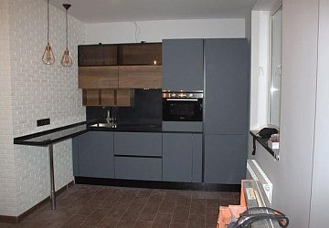 Прямая кухня модерн Феникс/Grigio Bromo пластик/МДФ/ЛДСП ИН190402