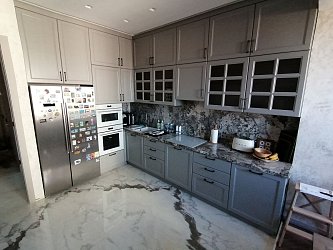Угловая кухня неоклассика массив ясеня Т533 / 125 без патины ЛЛ1912031