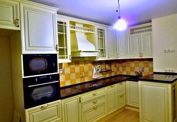 П-образная кухня классика Массив ясеня Т515К/110 РД17093